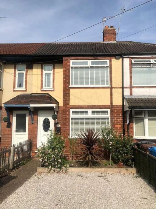 Two Bedroom Terrace House With Parking Kingston upon Hull Dış mekan fotoğraf